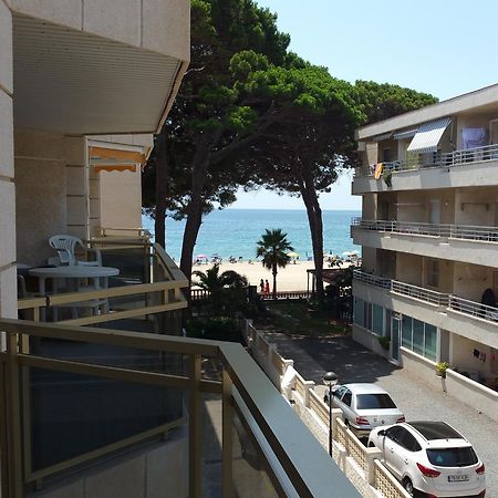 Apartamentos Versailles 维拉福林 外观 照片
