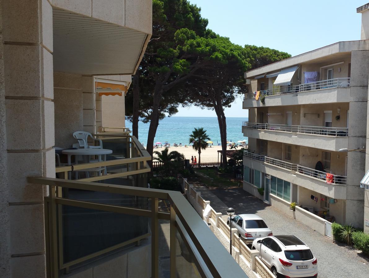 Apartamentos Versailles 维拉福林 外观 照片